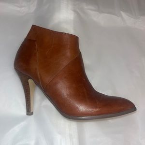 Carlos Women’s Heeled Boots